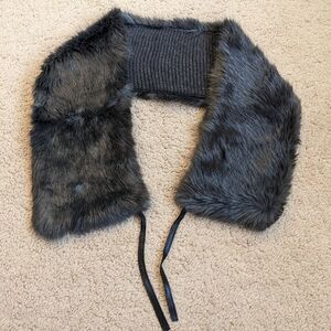 Banana Republic Dark Grey Faux Fur Shawl Merino Blend Ribbed Knit Lining